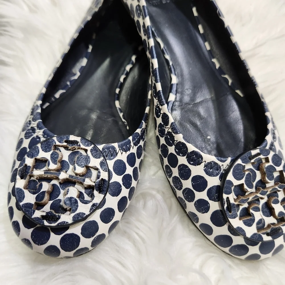 🔹️TORY BURCH🔹️ navy blue & white polka dots Ballet flats size 8 ✨️💙